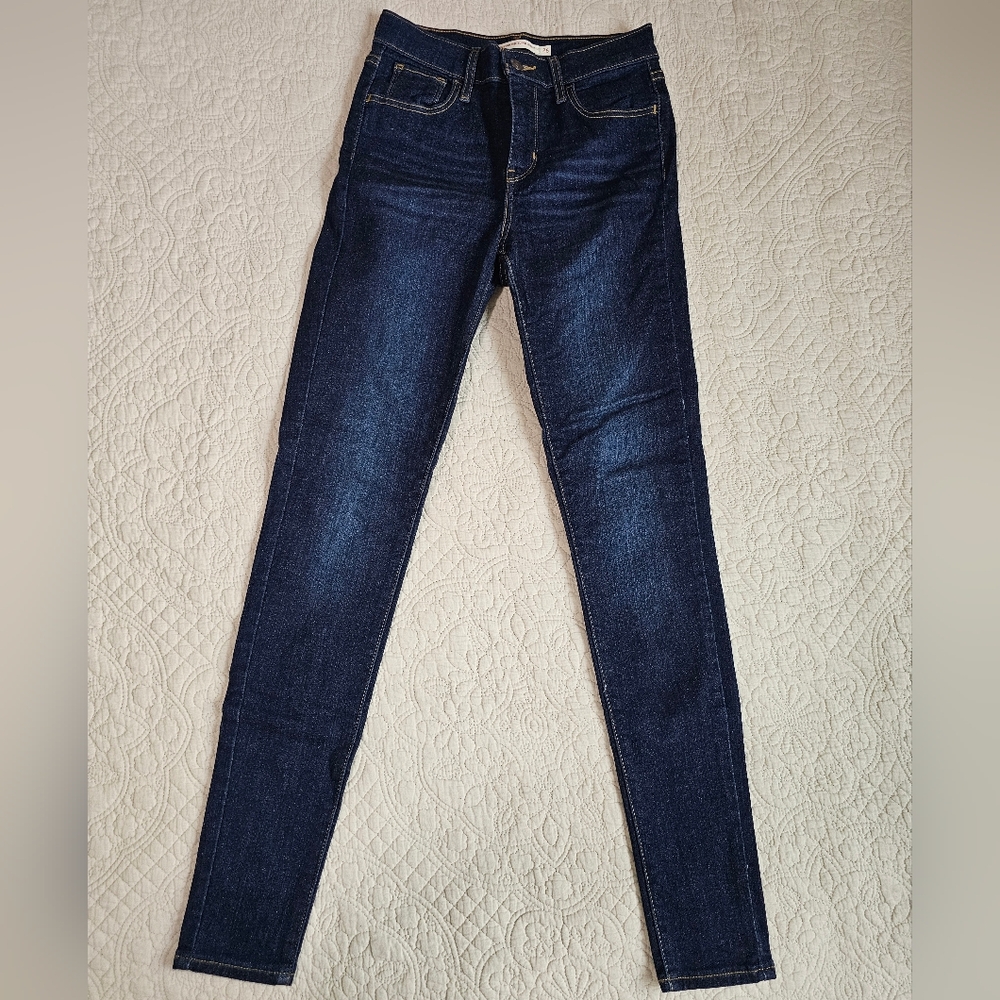 Levi's 720 Hish Rise Super Skinny - Size 26 - Dark Blue Jeans